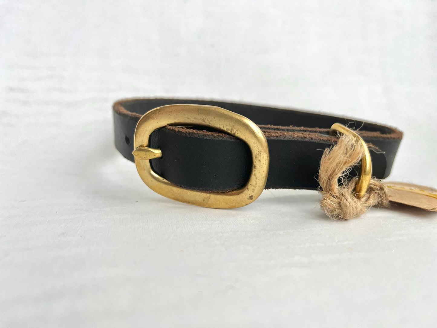 Collier en cuir Noir