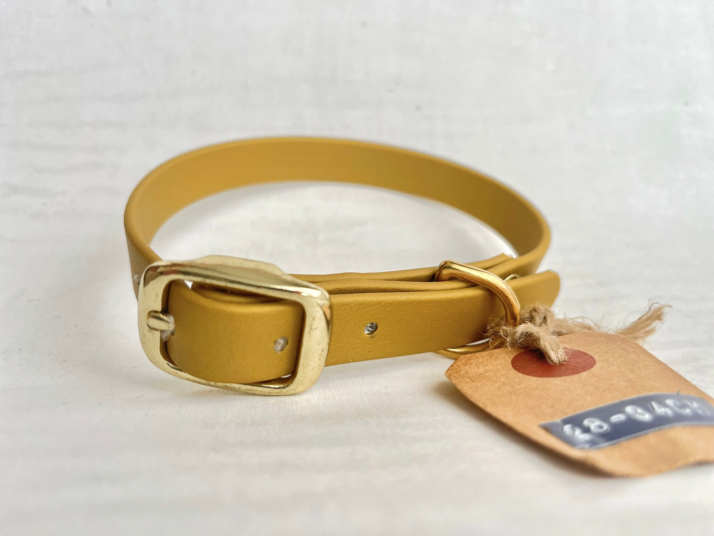 Collier similicuir doré