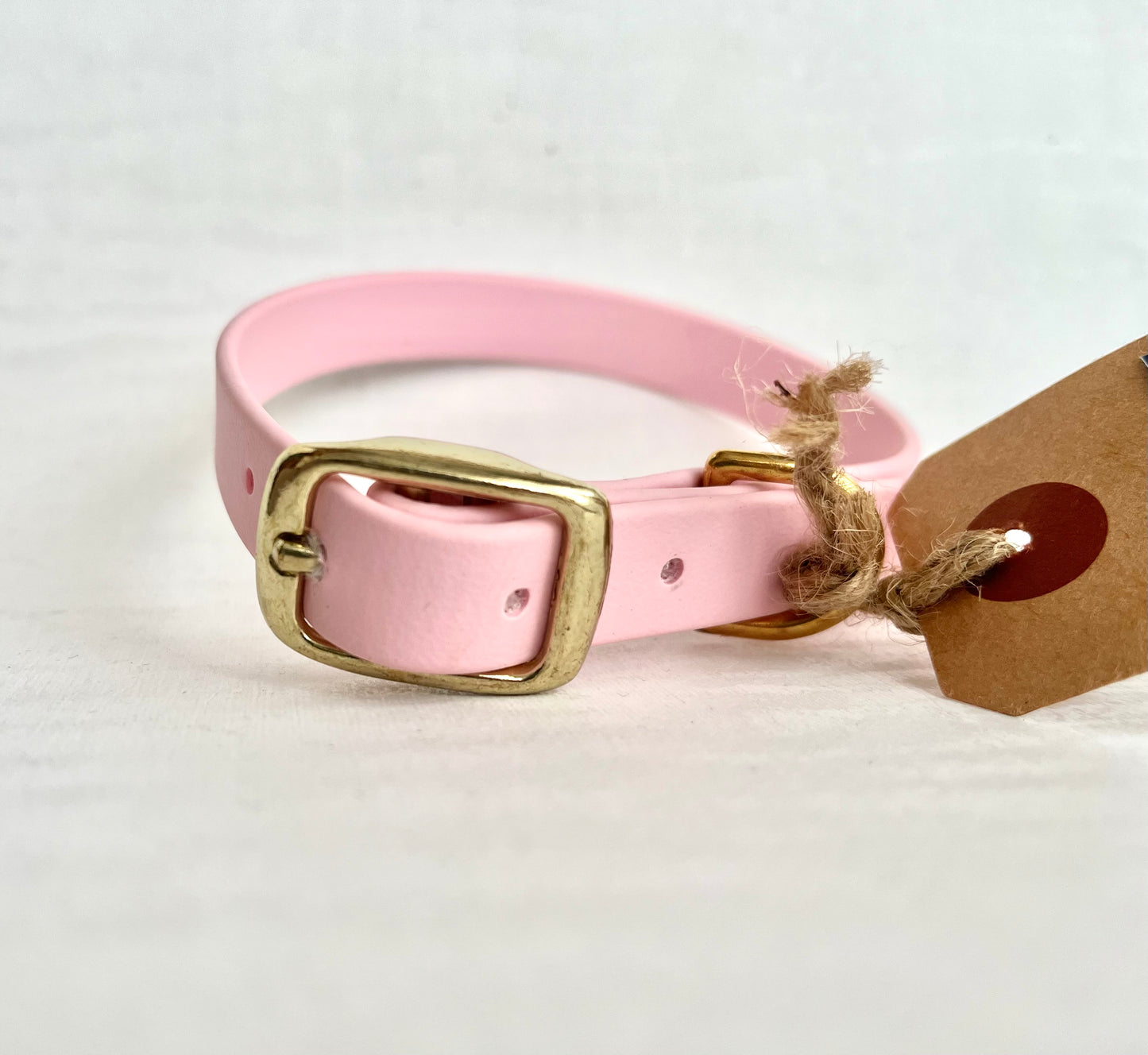 Collier en similicuir